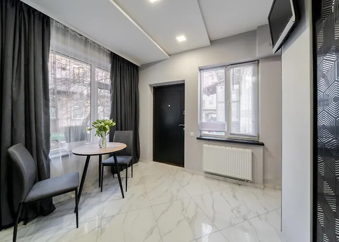 Royal On Zamarstynivska 30 Leópolis