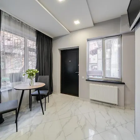 Royal On Zamarstynivska 30 Lviv